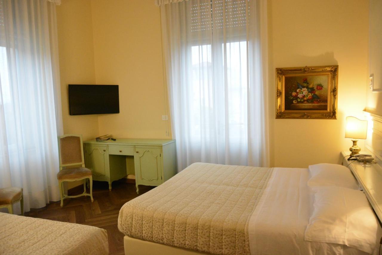 Grand Hotel Liberty Riva del Garda Esterno foto