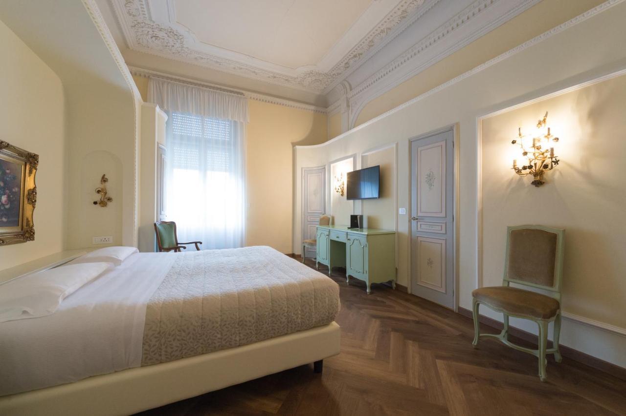 Grand Hotel Liberty Riva del Garda Esterno foto