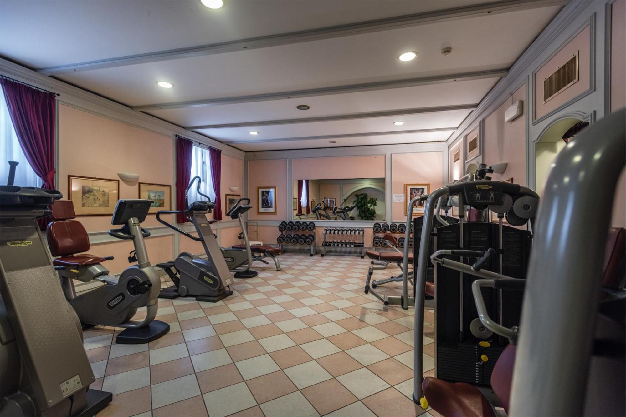 Grand Hotel Liberty Riva del Garda Esterno foto