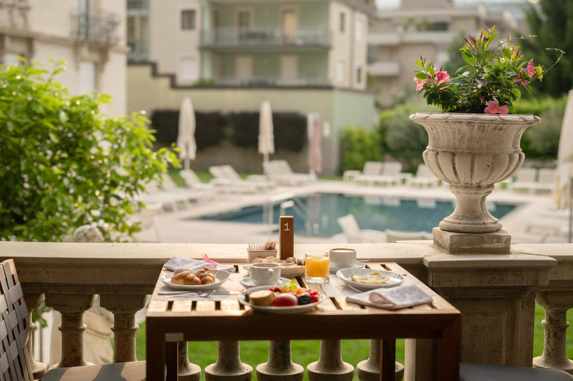 Grand Hotel Liberty Riva del Garda Esterno foto