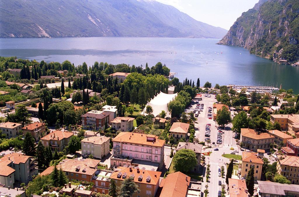 Grand Hotel Liberty Riva del Garda Esterno foto