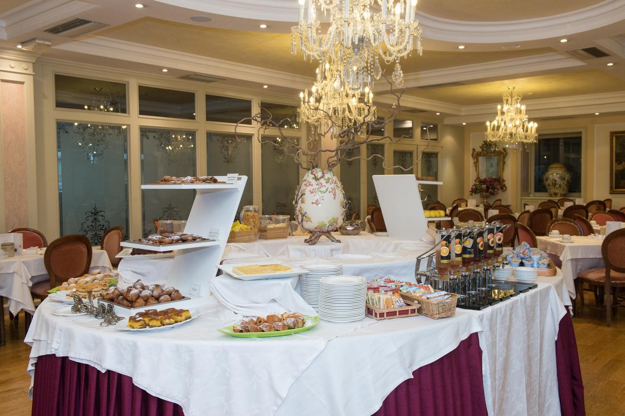 Grand Hotel Liberty Riva del Garda Esterno foto