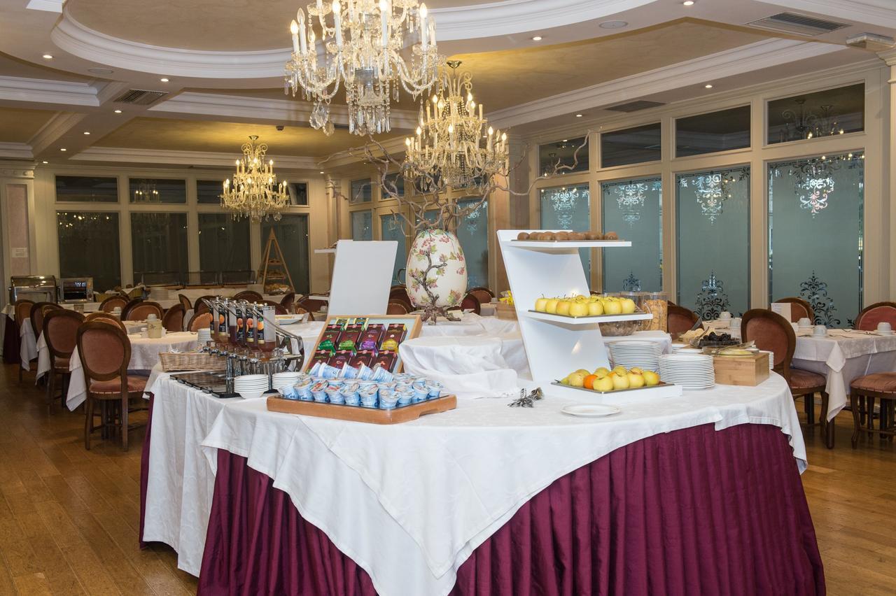 Grand Hotel Liberty Riva del Garda Esterno foto