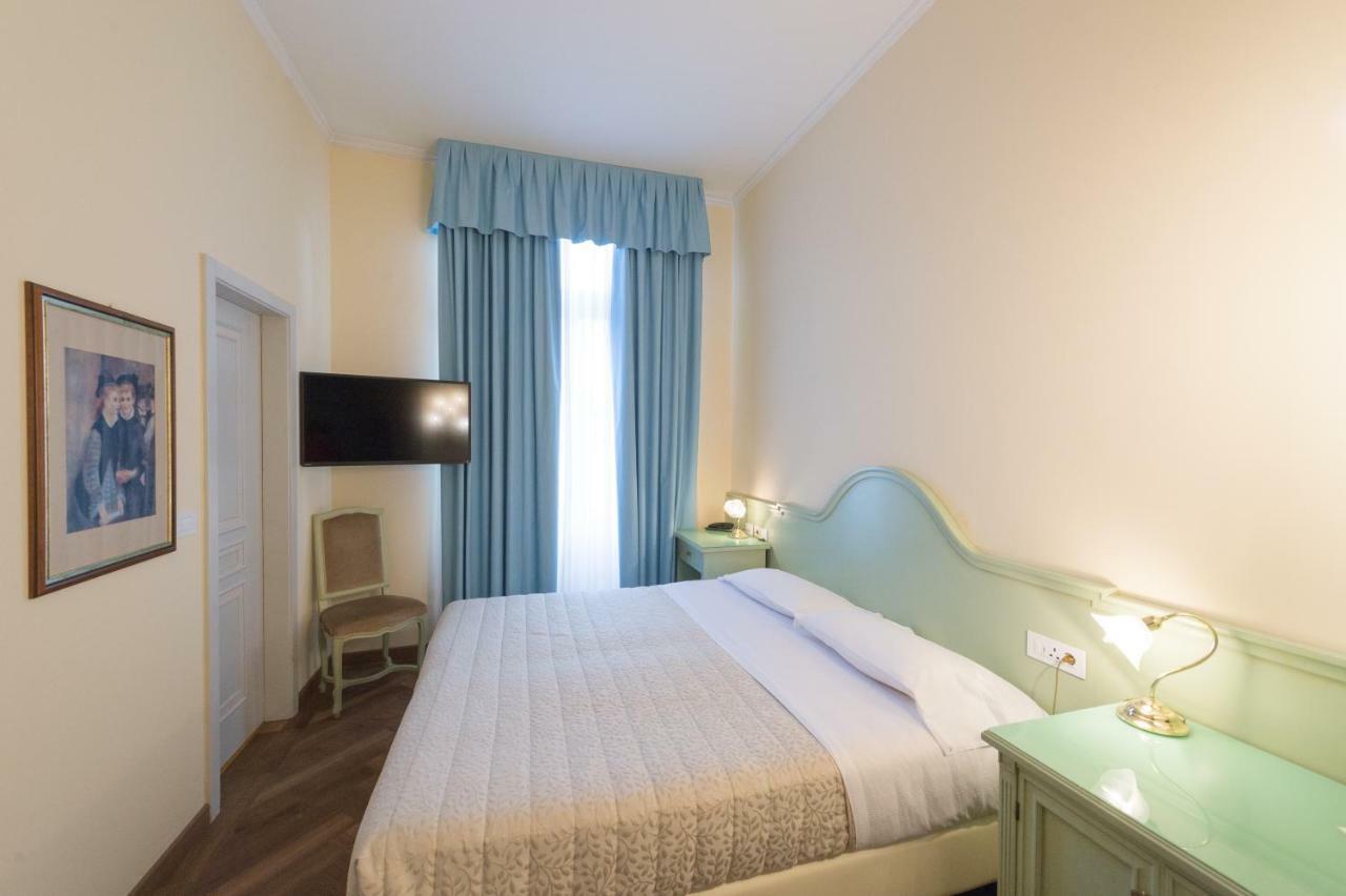 Grand Hotel Liberty Riva del Garda Esterno foto